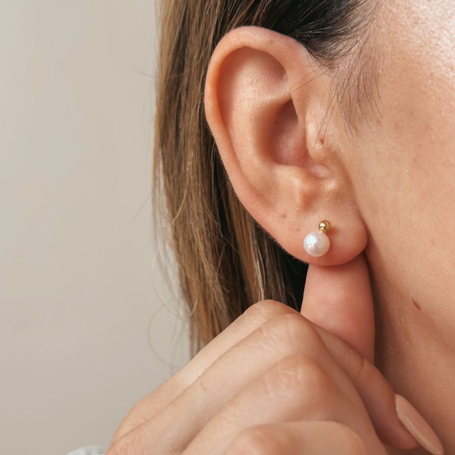 Golden Avery Silver Earrings - Natural Pearl - Indira