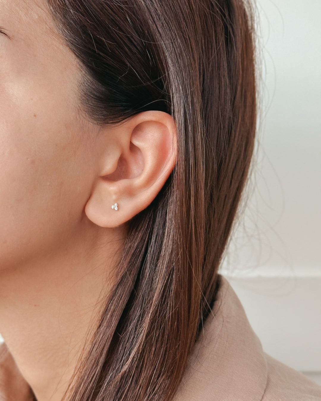 Yellow gold labret piercing earrings Petals - Zirconia - Indira