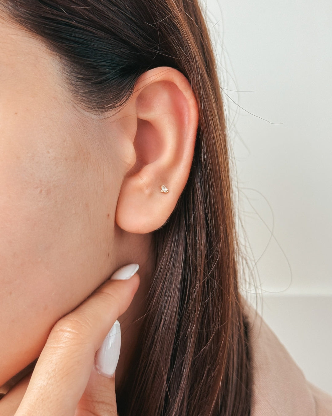 Shine Yellow Gold Labret Piercing Earrings - Zirconia - Indira
