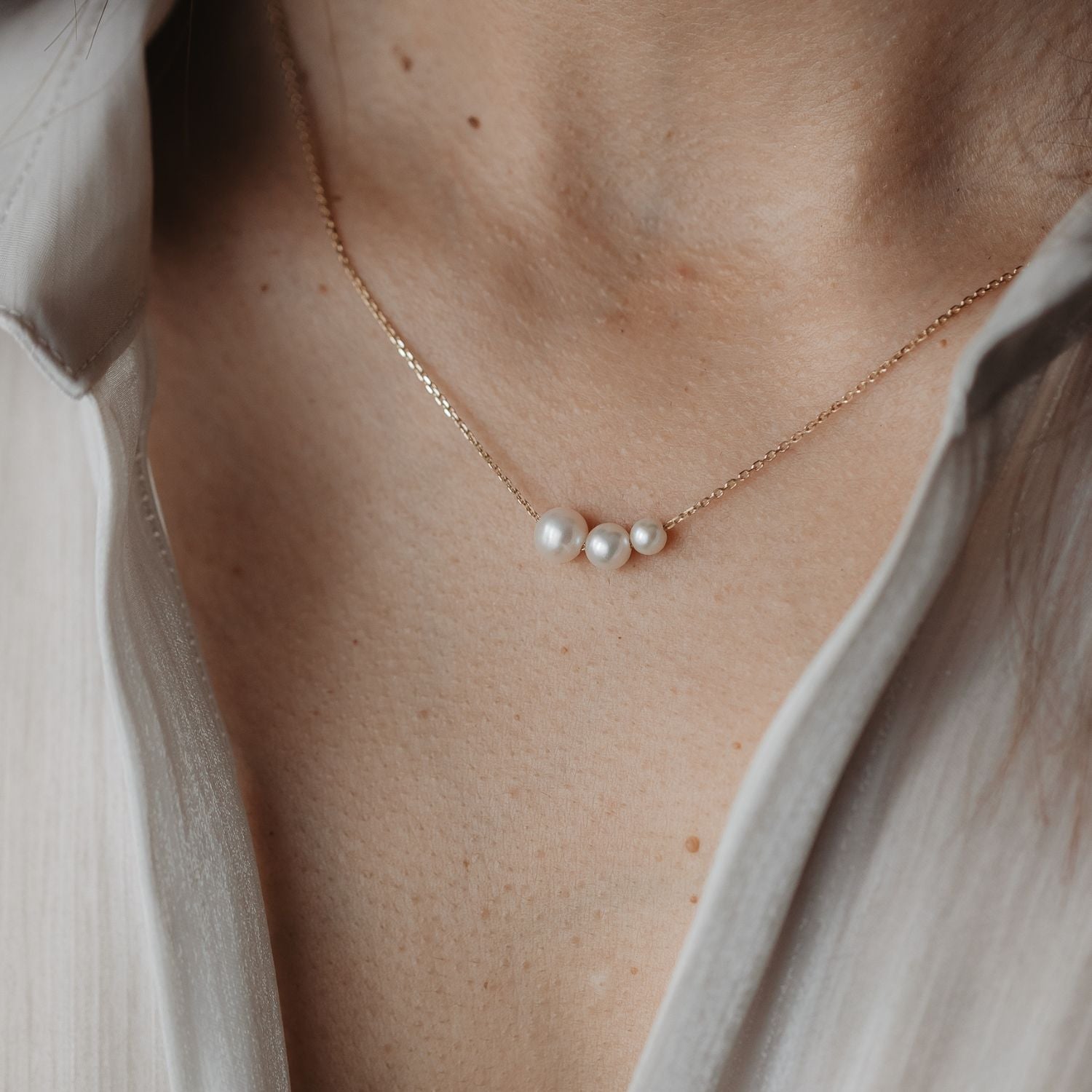 Elsa Gold Necklace - Natural Pearls - Indira