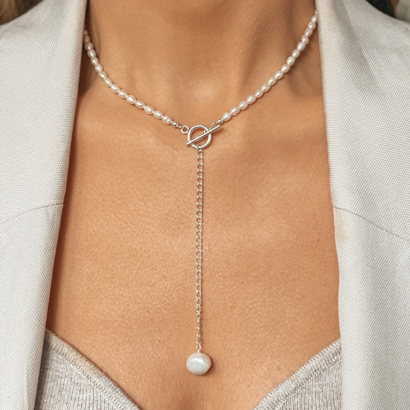 Jacqueline Silver Necklace - Natural Pearl - Indira
