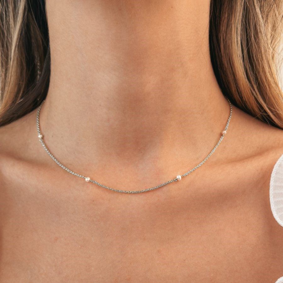 Tiny Pearls Silver Necklace - Indira