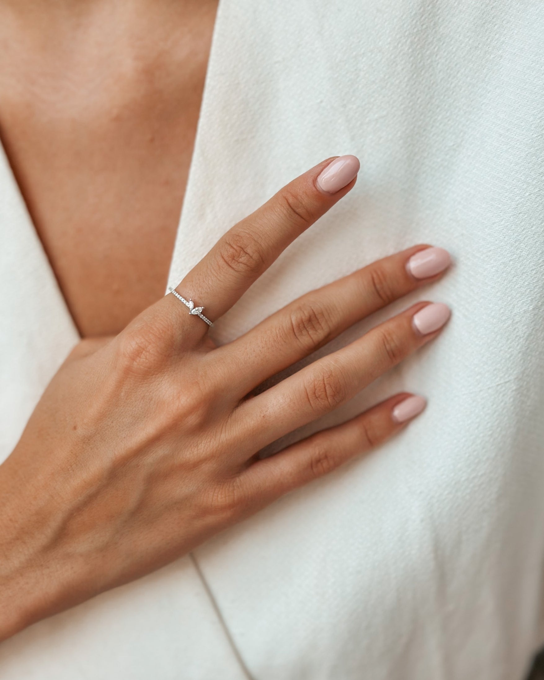 Yuna White Gold Ring – Diamonds - Indira