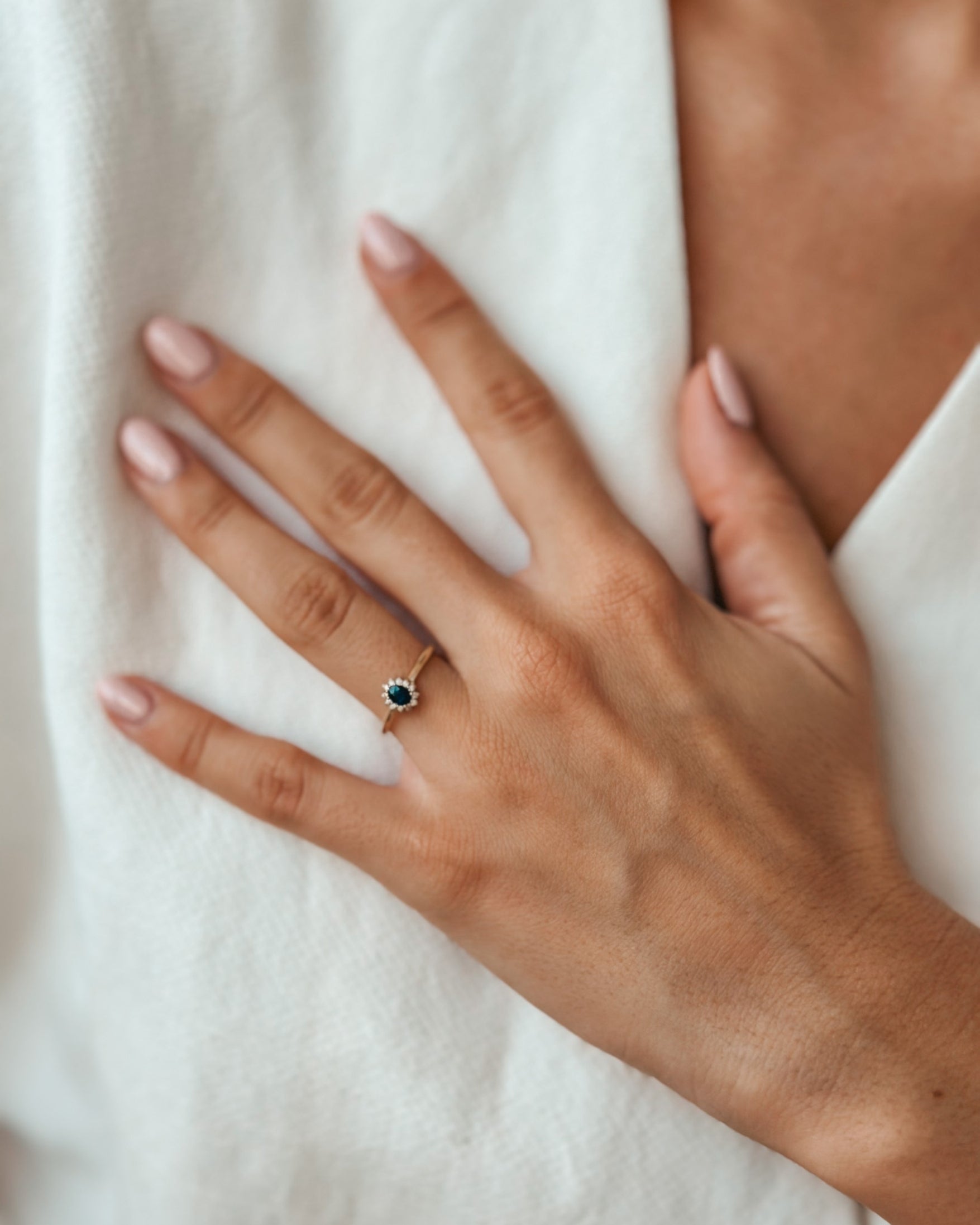 Genn Yellow Gold Ring - Sapphire and Diamonds - Indira