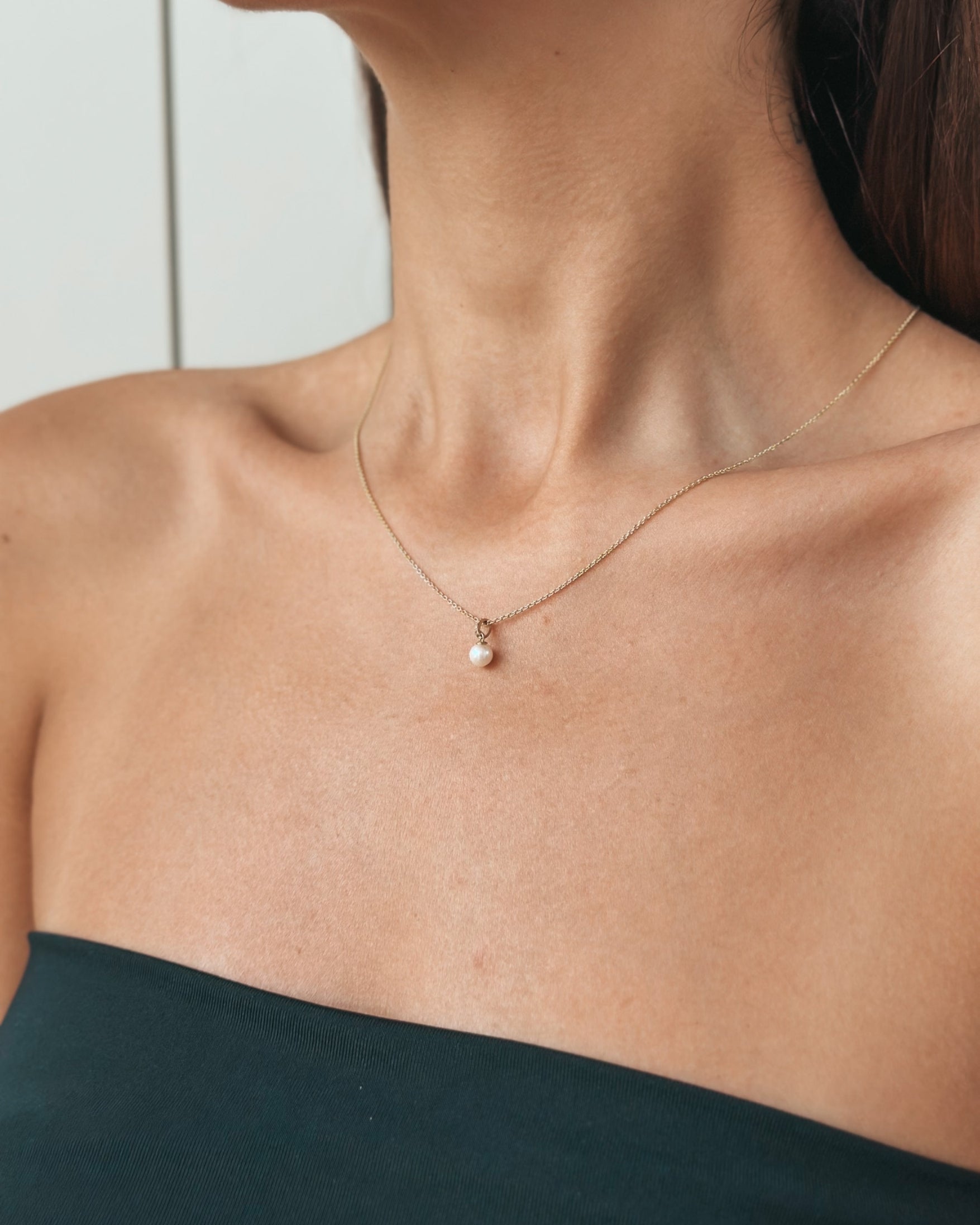 Aveline Yellow Gold Pendant – Natural Pearl and Diamonds - Indira
