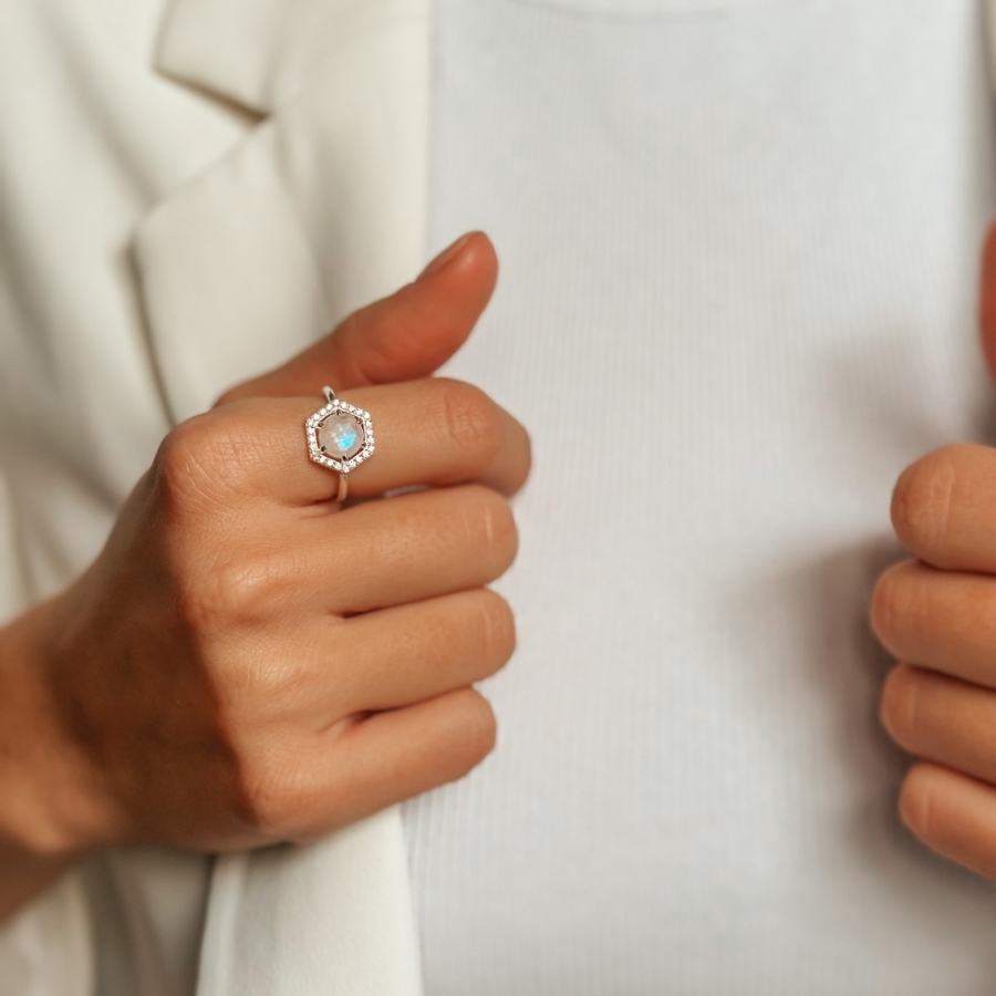 Silver Ring Lucy - Moonstone