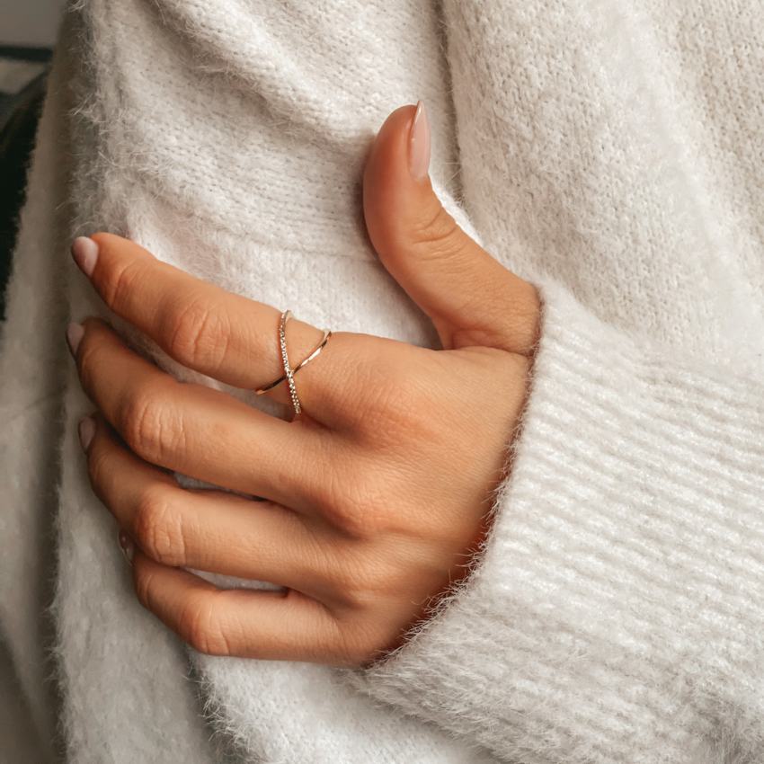 Criss Cross Gold Ring - Zirconium - Indira