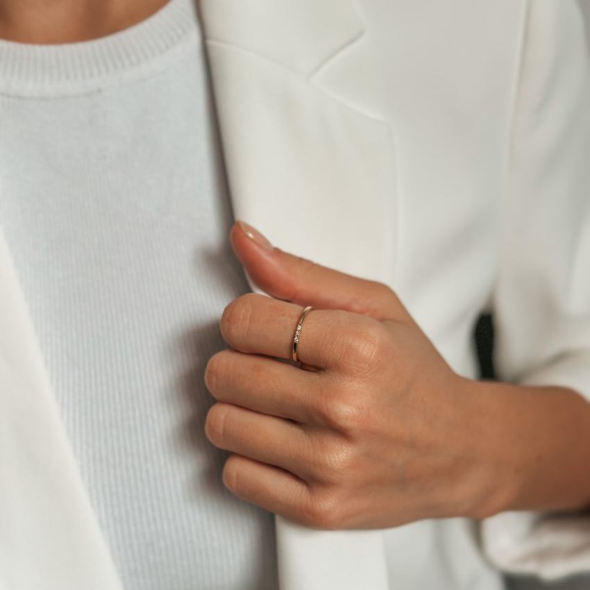 Elegance Gold Ring - Diamonds - Indira