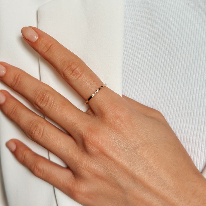 Elegance Gold Ring - Diamonds - Indira