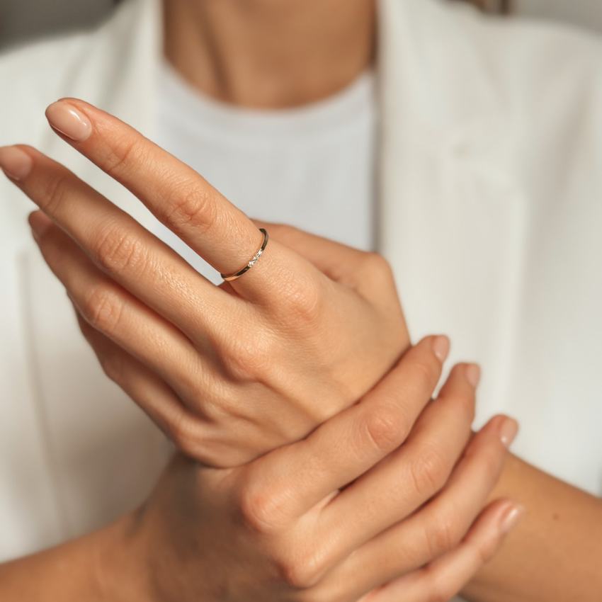 Gold Elegance Ring - Diamonds - Indira