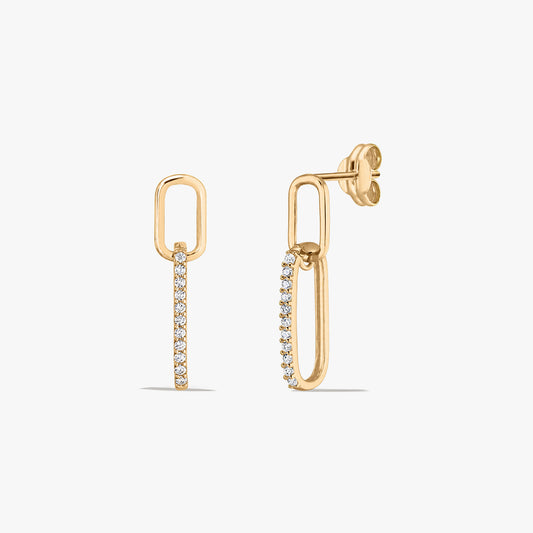 Refined gold ring for women, showcasing intricate design.