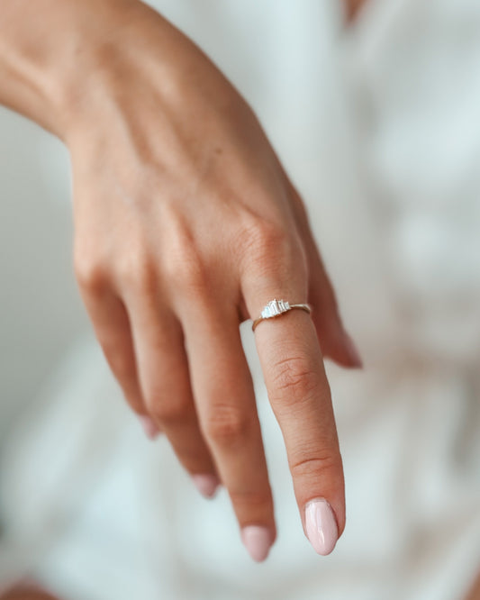 Mira Yellow Gold Ring – Diamonds