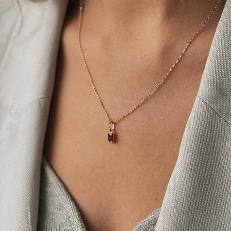 Gold Pendant Red Sparkle - Rhodolite